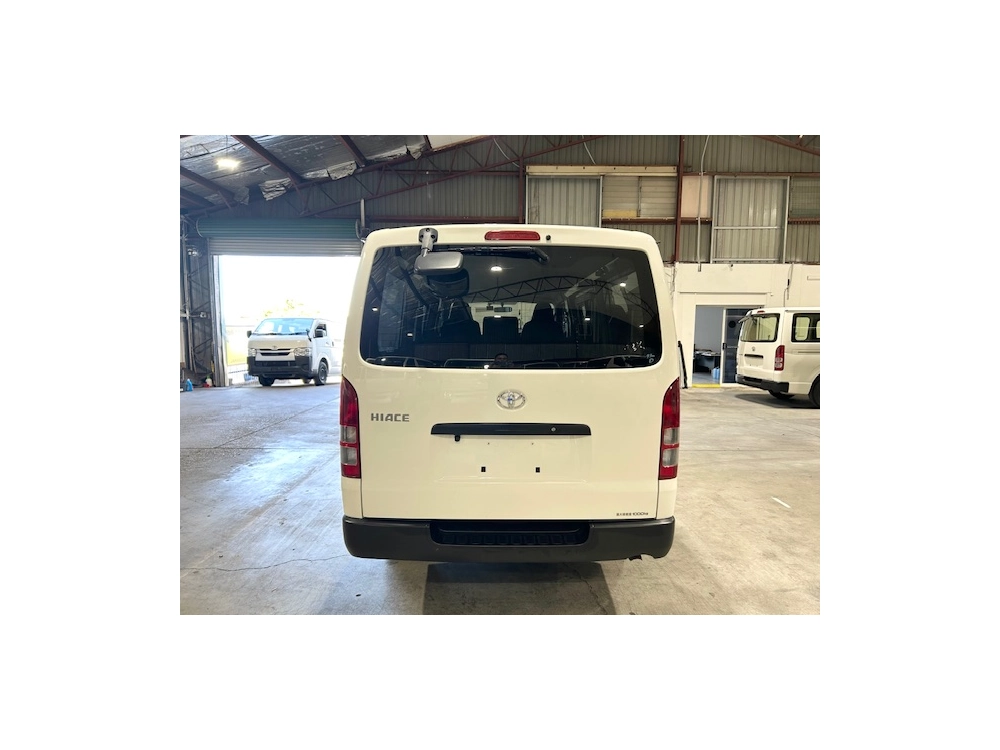 2019 Toyota Hiace Full Time 4WD / 9 Seater (Removable) *NEW YEAR SALE*