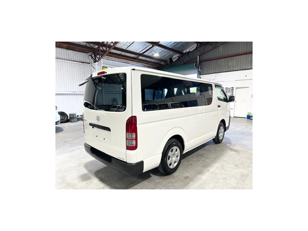 2019 Toyota Hiace Full Time 4WD / 9 Seater (Removable) *NEW YEAR SALE*