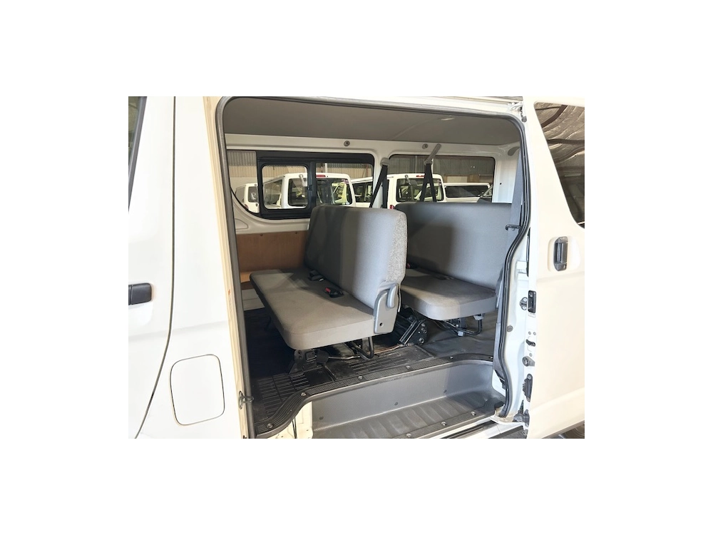 2019 Toyota Hiace Full Time 4WD / 9 Seater (Removable) *NEW YEAR SALE*