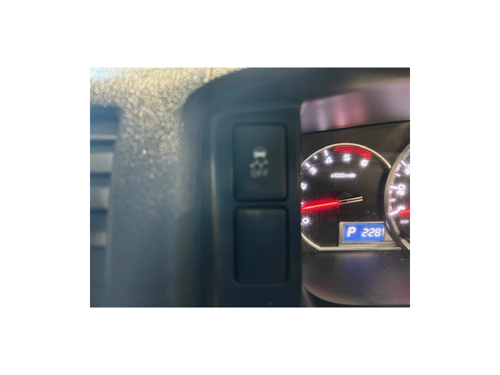 2019 Toyota Hiace Full Time 4WD / 9 Seater (Removable) *NEW YEAR SALE*