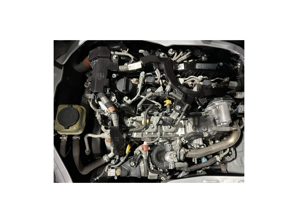 2020 Toyota Hiace =4X4= FACELIFT MODEL _ 6 SEATER $1000 DISCOUNTED for Fuel 