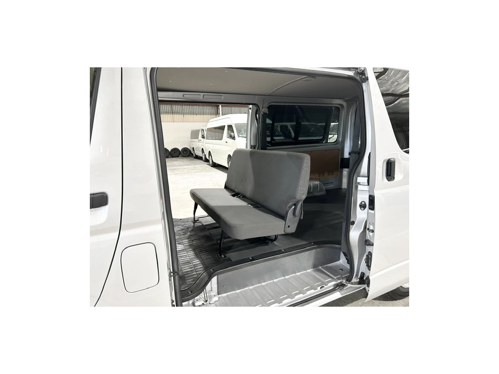 2020 Toyota Hiace =4X4= FACELIFT MODEL _ 6 SEATER $1000 DISCOUNTED for Fuel 