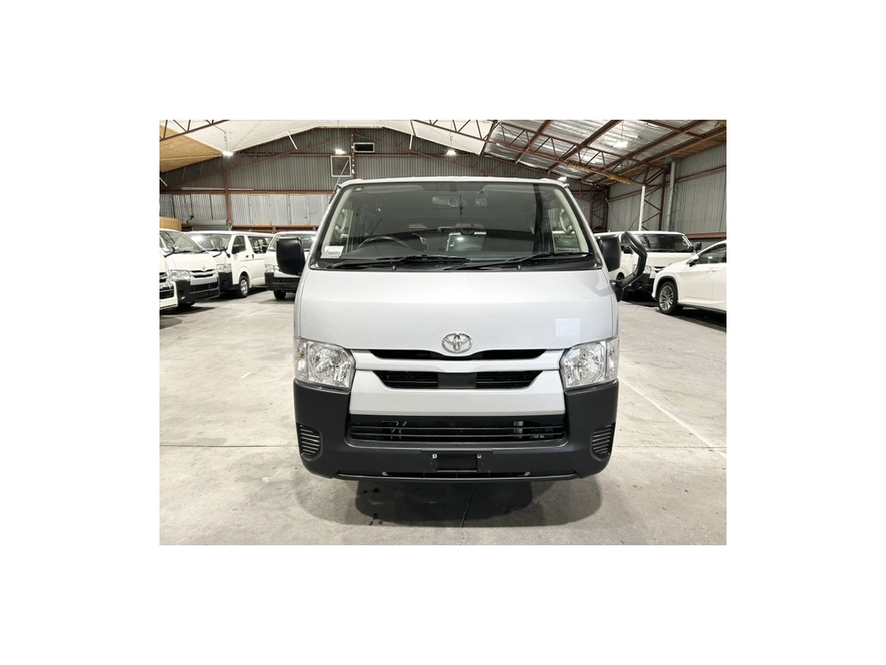 2020 Toyota Hiace =4X4= FACELIFT MODEL _ 6 SEATER $1000 DISCOUNTED for Fuel 