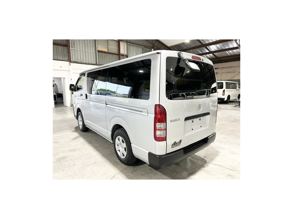 2020 Toyota Hiace =4X4= FACELIFT MODEL _ 6 SEATER $1000 DISCOUNTED for Fuel 
