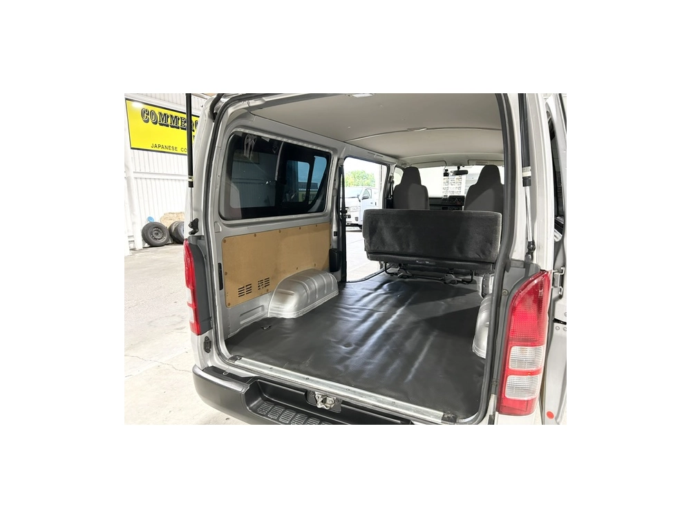 2020 Toyota Hiace =4X4= FACELIFT MODEL _ 6 SEATER $1000 DISCOUNTED for Fuel 