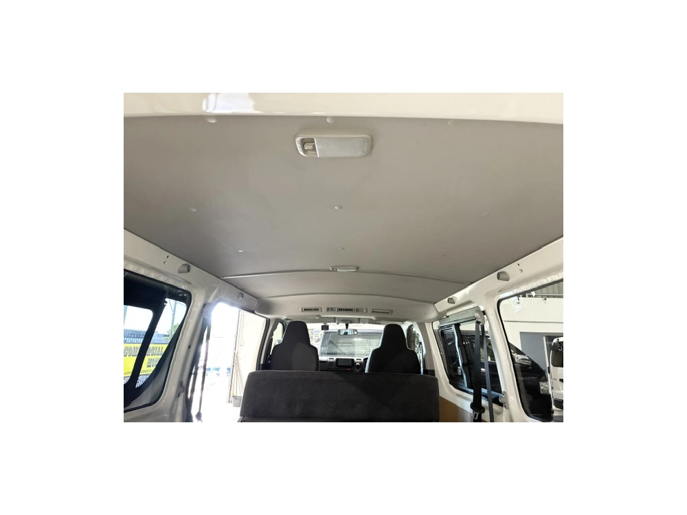 2019 Toyota Hiace =4X4= REAR AIRCON / 6 or 9 Seaters