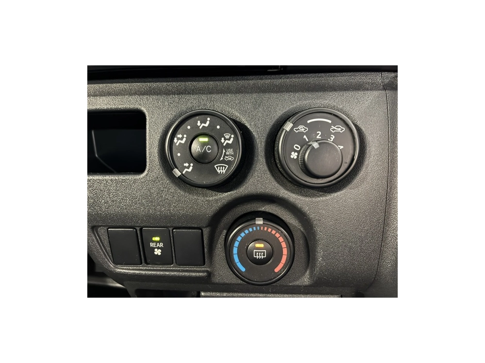 2019 Toyota Hiace =4X4= REAR AIRCON / 6 or 9 Seaters