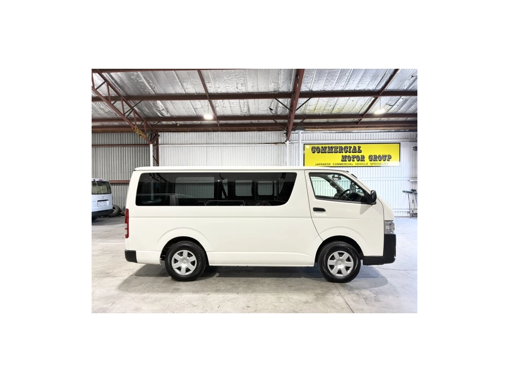 2019 Toyota Hiace =4X4= REAR AIRCON / 6 or 9 Seaters