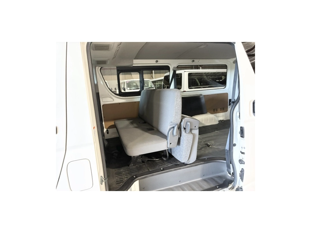 2019 Toyota Hiace =4X4= REAR AIRCON / 6 or 9 Seaters