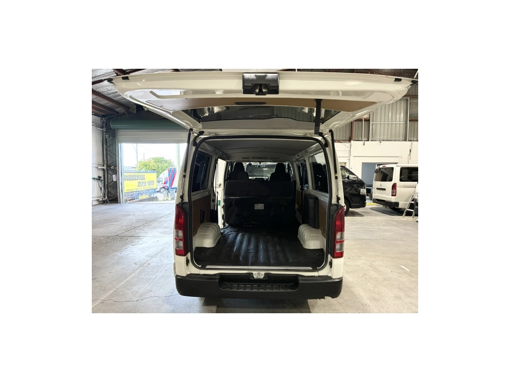 2019 Toyota Hiace =4X4= REAR AIRCON / 6 or 9 Seaters