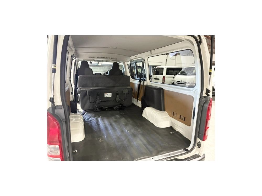 2019 Toyota Hiace =4X4= REAR AIRCON / 6 or 9 Seaters