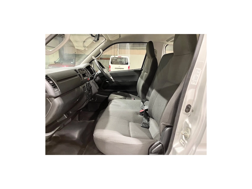 2017 Toyota Hiace DIESEL TURBO 3L 