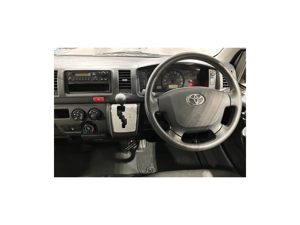 2017 Toyota Hiace DIESEL TURBO 3L 