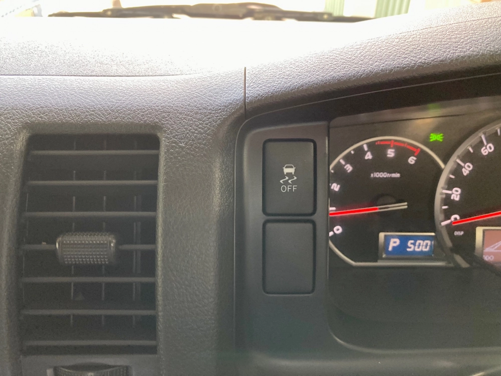 2018 Toyota Hiace 2.8L DIESEL TURBO *** BIG SALE *** WAS $34,995 _ NOW $31,595