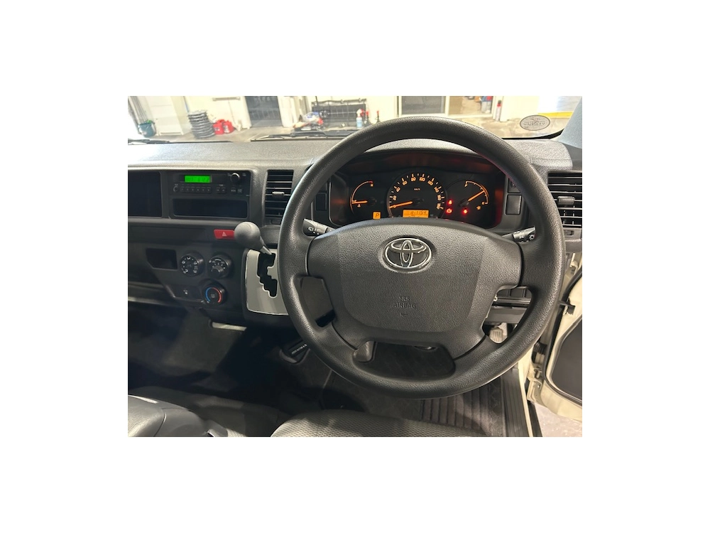 2019 Toyota Hiace *** $4500 REDUCED *** 10 SEATERS