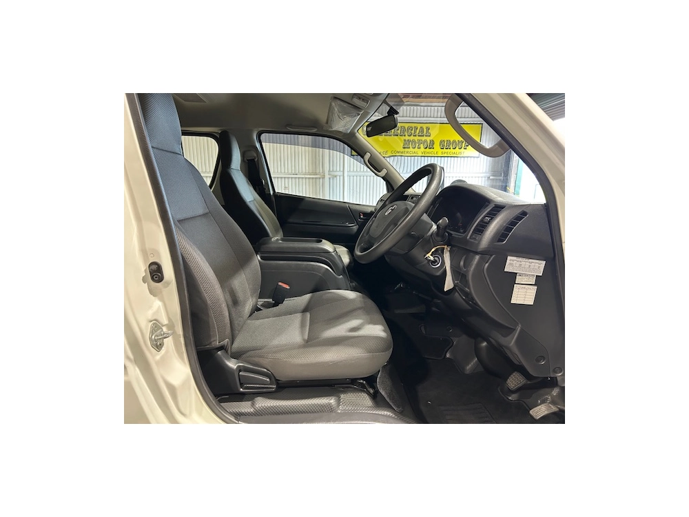 2019 Toyota Hiace *** $4500 REDUCED *** 10 SEATERS