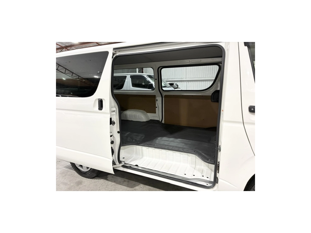 2022 Toyota Hiace =4X4= Facelift Model ** $1000 Discounted for Fuel **