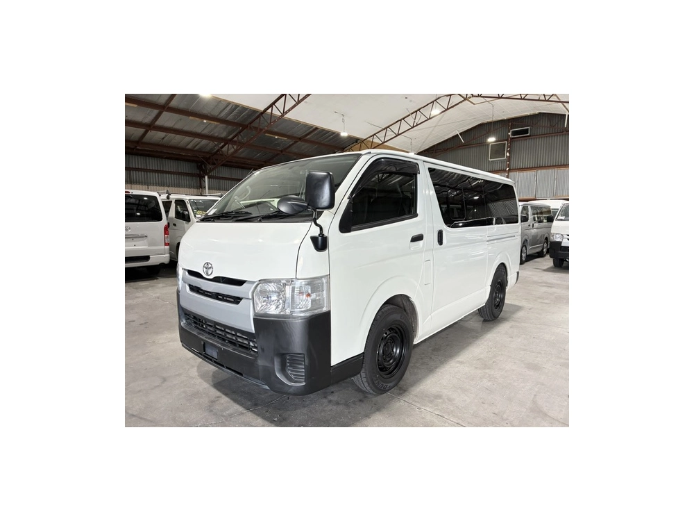 2017 Toyota Hiace =2WD= 6 SEATER / 3L DIESEL