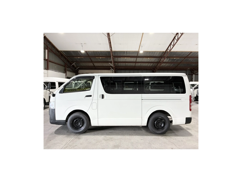 2017 Toyota Hiace =2WD= 6 SEATER / 3L DIESEL