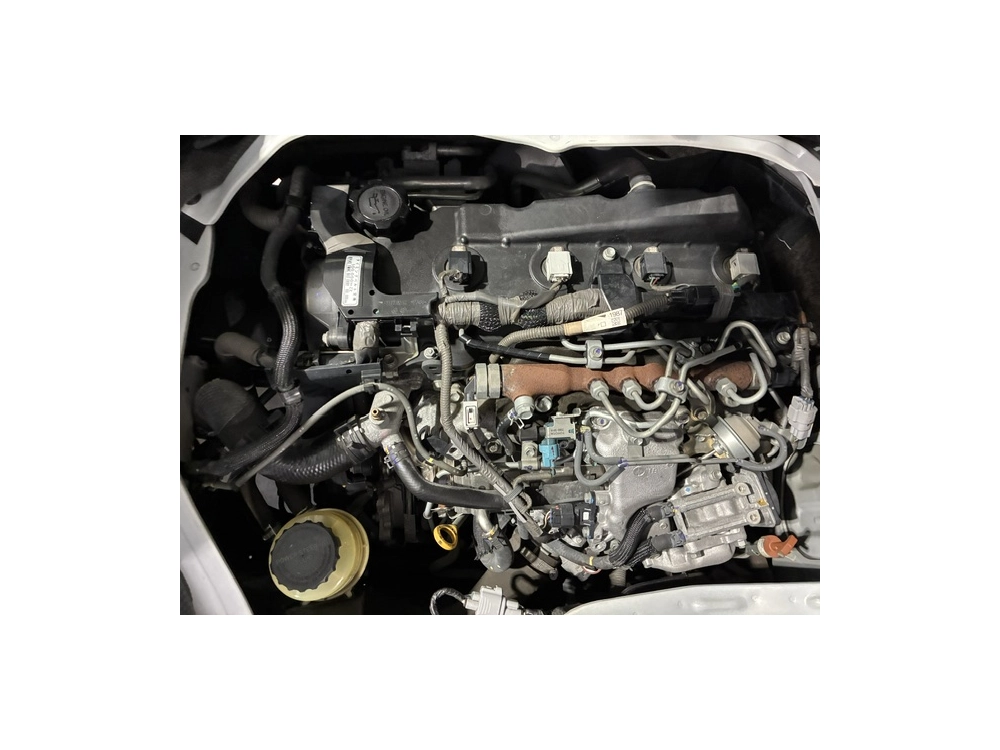 2017 Toyota Hiace =2WD= 6 SEATER / 3L DIESEL