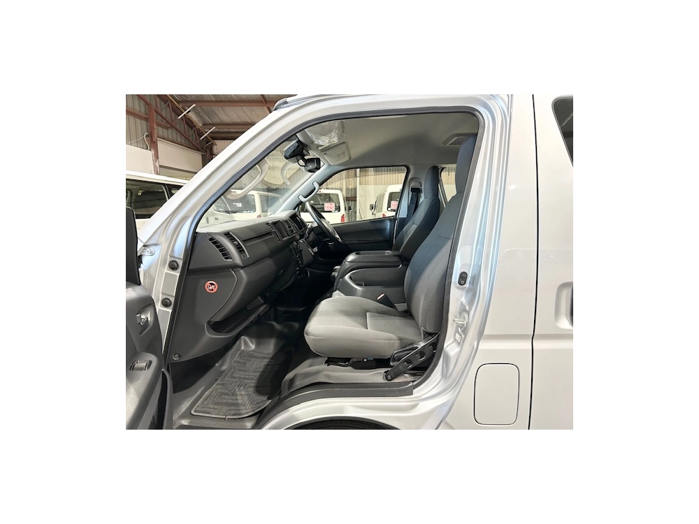 2019 Toyota Hiace ** 10 SEATER ** $4500 REDUCED $$ ** MID YEAR SALE **