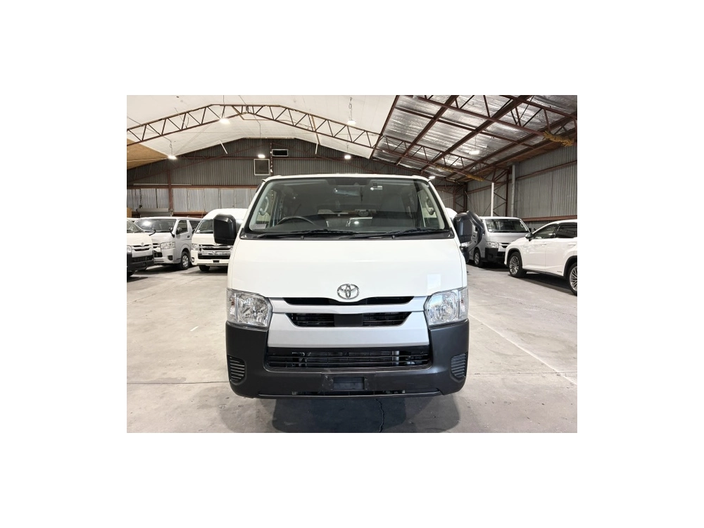2022 Facelift Model =4X4= 6 SEATER **ONLY 96kms**