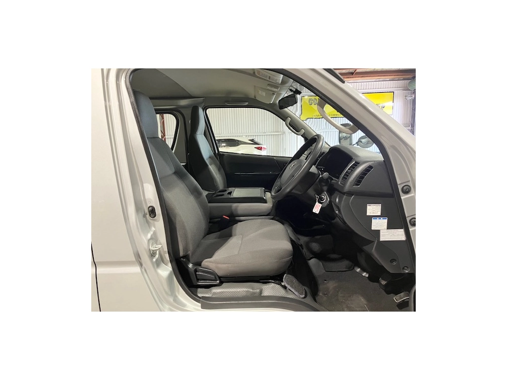 2018 Toyota Hiace 4WD DIESEL TURBO **WAS $40,995 NOW $36,995**