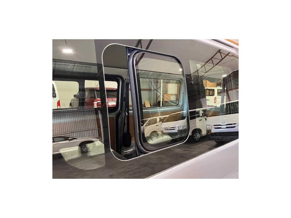 2018 Toyota Hiace 4WD DIESEL TURBO **WAS $40,995 NOW $36,995**