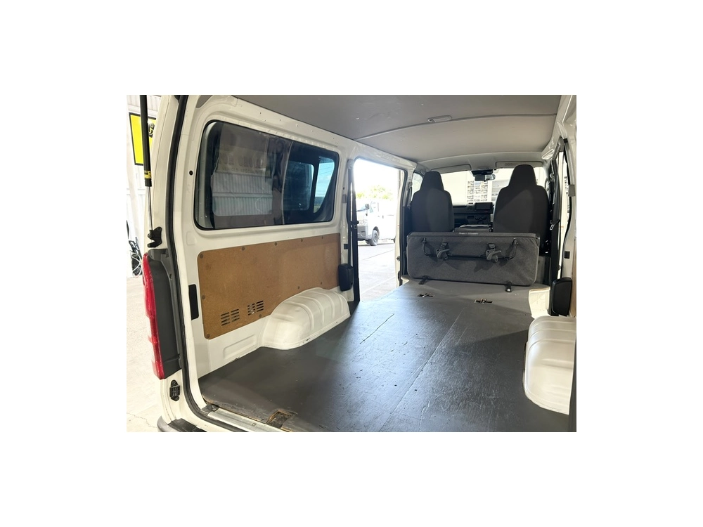 2019 Toyota Hiace = 6 SEATERS = TIMBER FLOOR