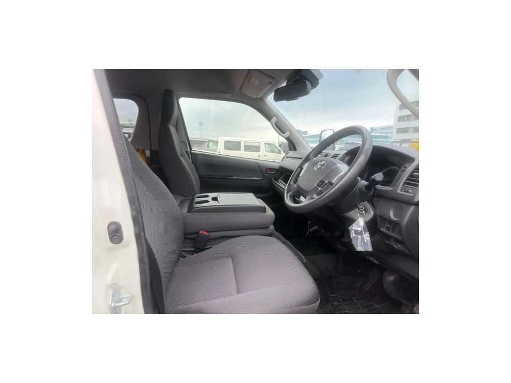 2020 Toyota Hiace 2.8L Diesel _ WELCAB 4X4 Super Low 77km