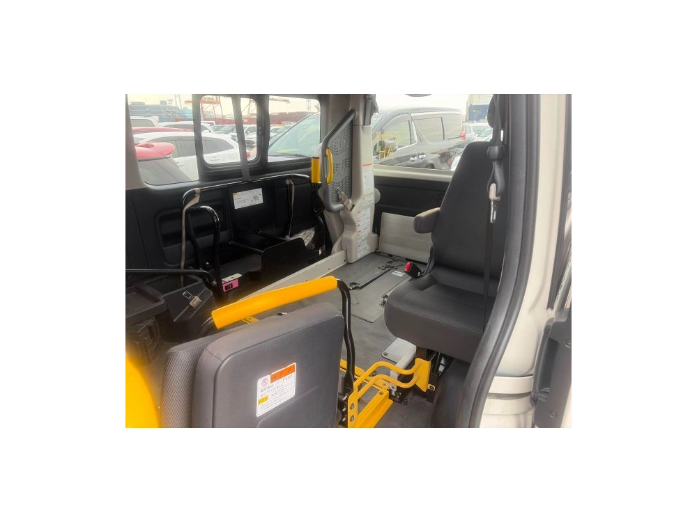 2020 Toyota Hiace 2.8L Diesel _ WELCAB 4X4 Super Low 77km