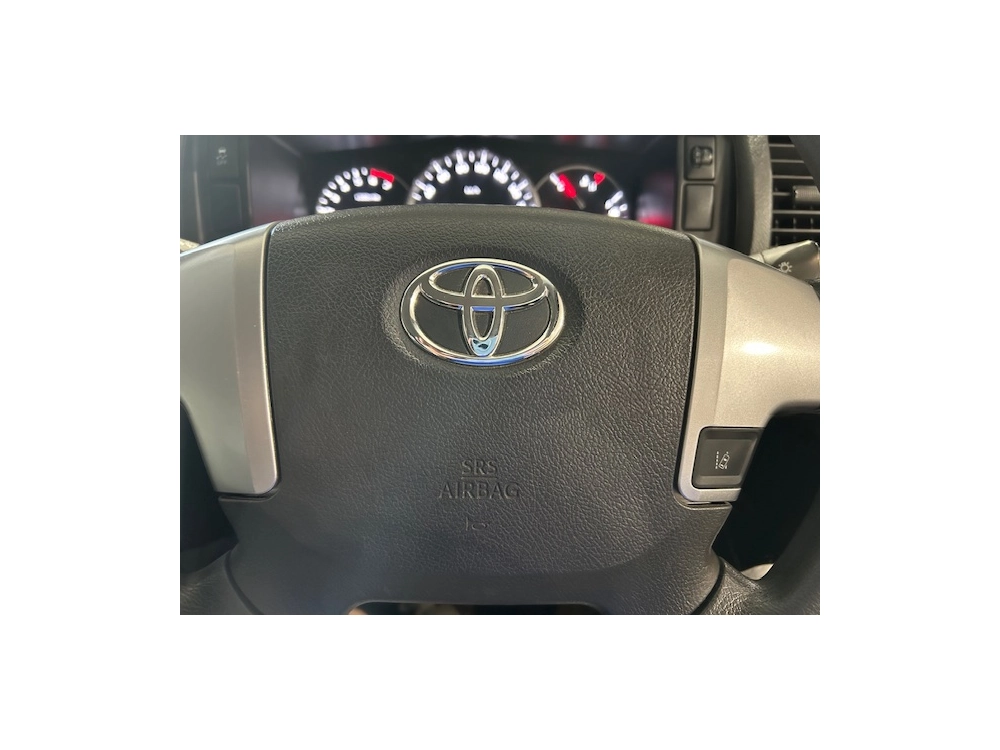 2020 Toyota Hiace = FULL TIME 4WD = 