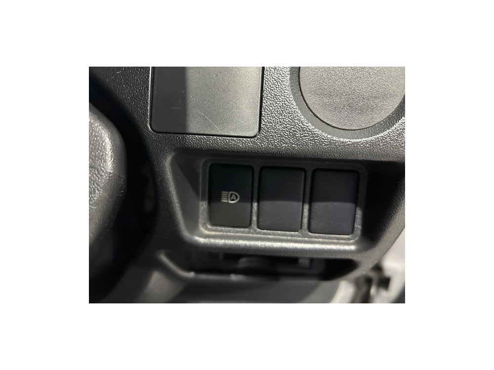 2020 Toyota Hiace = FULL TIME 4WD = 