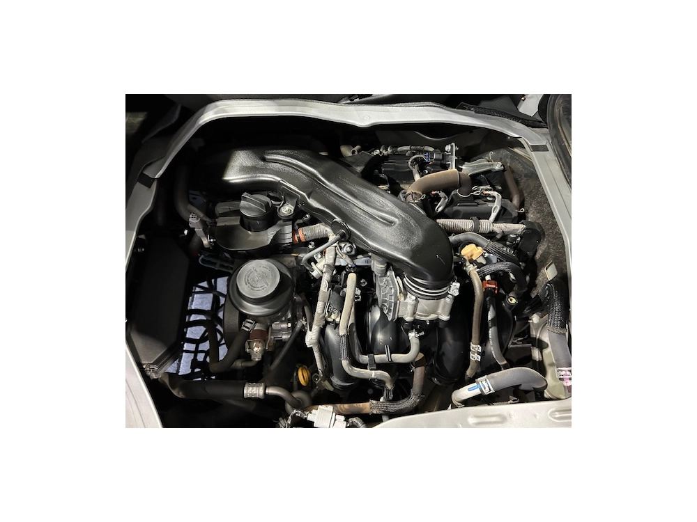 2020 Toyota Hiace = FULL TIME 4WD = 