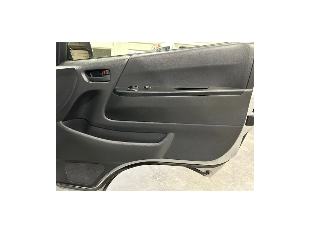 2020 Toyota Hiace = FULL TIME 4WD = 