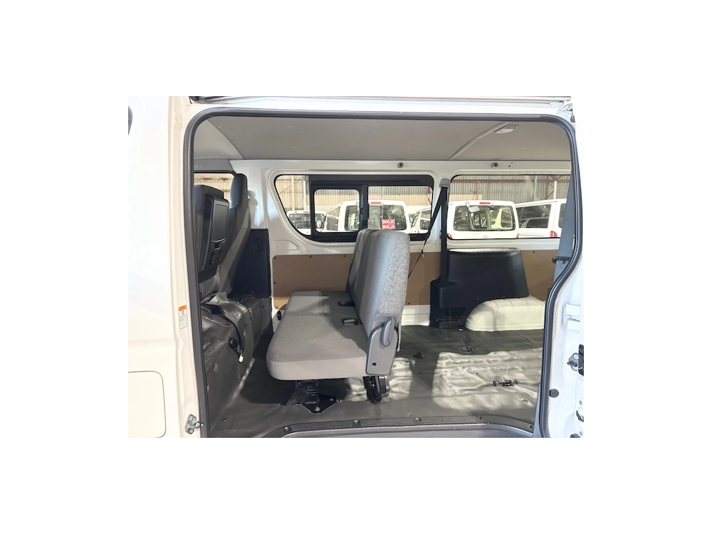 2019 Toyota Hiace =4X4= 6 or 9 Seaters *DUAL Airbags*