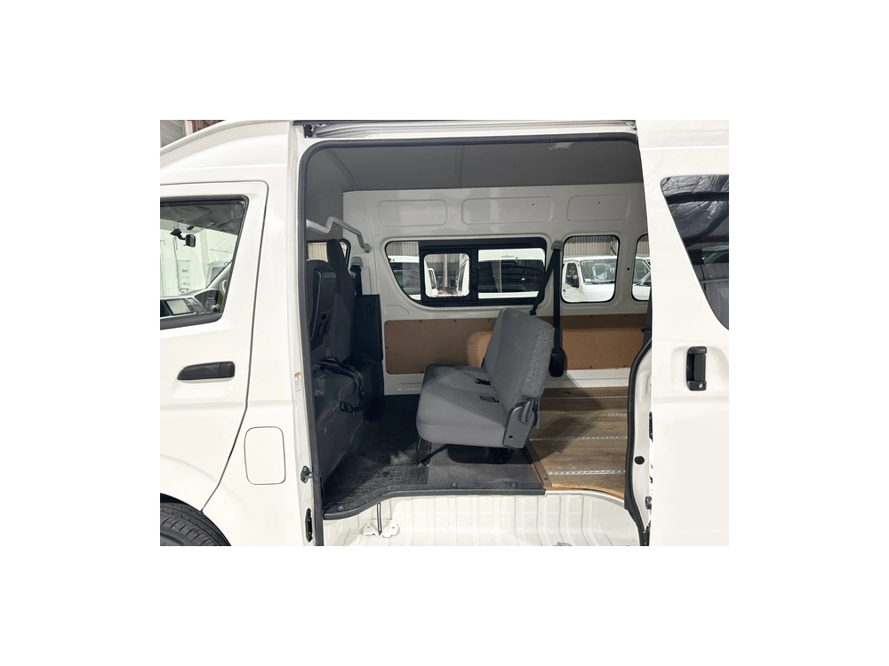 2017 Toyota Hiace SUPER LONG WHEEL BASE / GL PACKAGE / 4X4