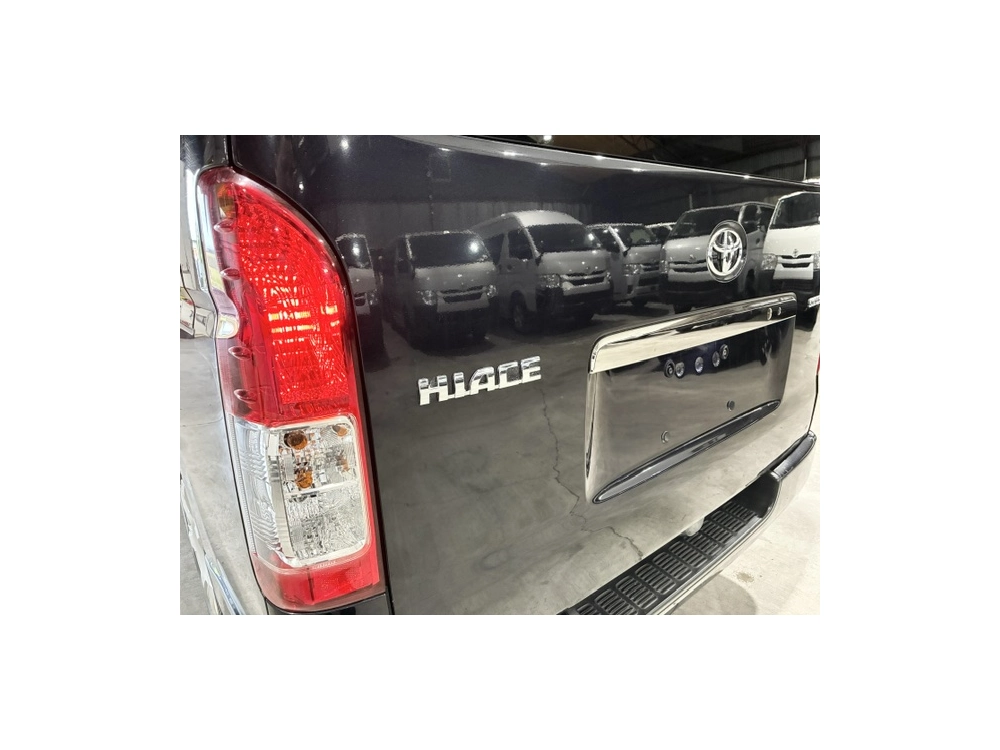 2020 Toyota Hiace **THE BEST TOP SPEC** Dark Prime SUPER GL** =4X4= 