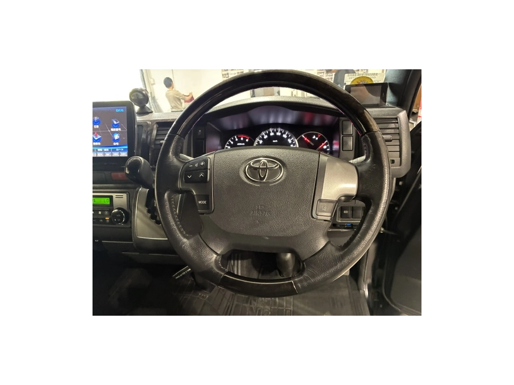 2020 Toyota Hiace **THE BEST TOP SPEC** Dark Prime SUPER GL** =4X4= 