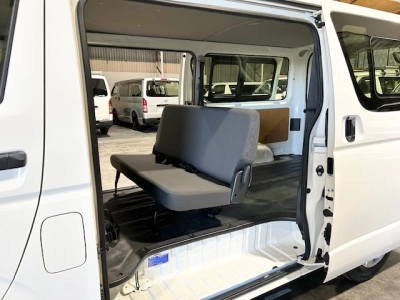 2019 Toyota Hiace 6 SEATERS 100km Only
