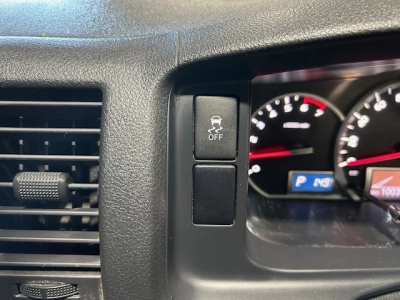 2019 Toyota Hiace 6 SEATERS 100km Only