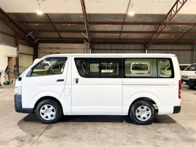 2019 Toyota Hiace 6 SEATERS 100km Only