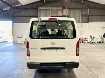 2019 Toyota Hiace 6 SEATERS 100km Only