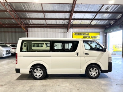 2019 Toyota Hiace 6 SEATERS 100km Only