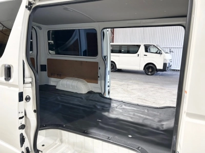 2016 Toyota Hiace *ONLY 103kms* FINANCIAL YEAR SALE $4200 REDUCED$