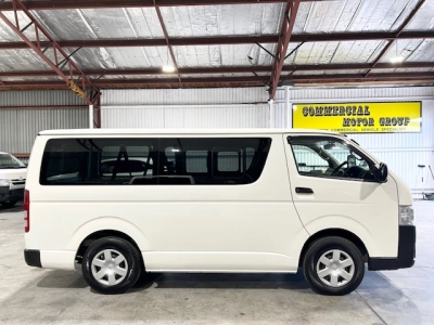 2019 Toyota Hiace =4x4= 6 or 9 Seaters