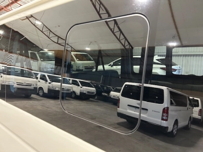 2019 Toyota Hiace =4x4= 6 or 9 Seaters