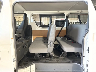 2019 Toyota Hiace =4x4= 6 or 9 Seaters
