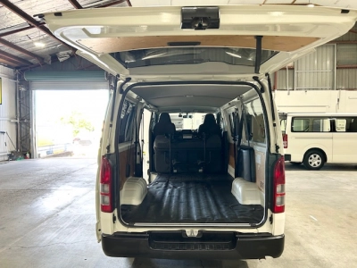 2019 Toyota Hiace =4x4= 6 or 9 Seaters
