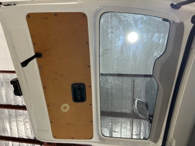 2016 Toyota Hiace Super Low 103kms === FULL TIME 4WD===